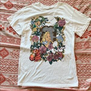 White Graphic T-Shirt with Alice in Wonderland Design